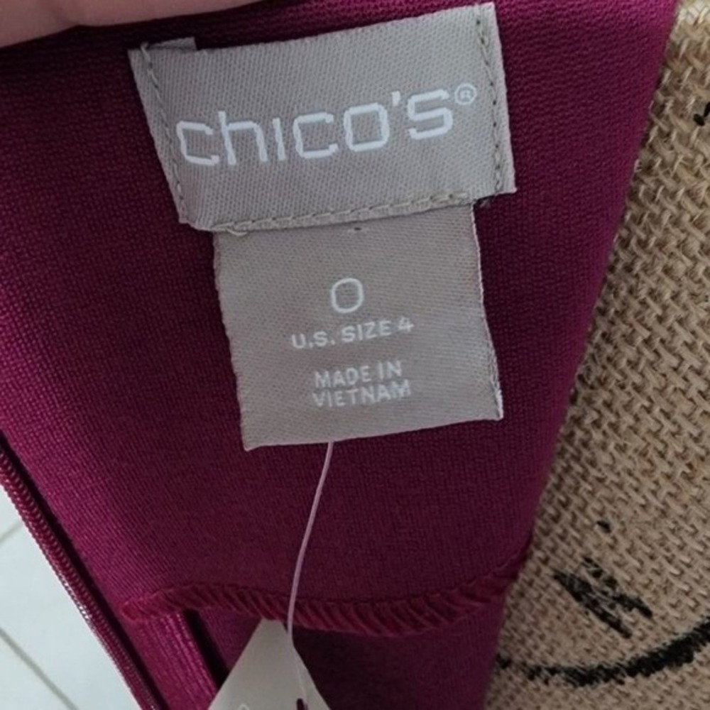 Chico's stretch button detail statement sleeves s… - image 4